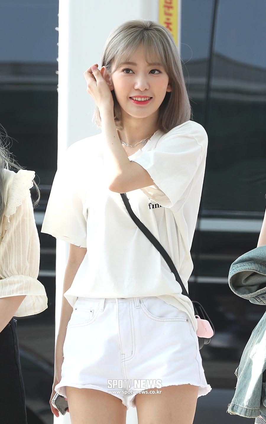 [포토S] 미야와키 사쿠라, '머리만 넘겨도 예뻐'