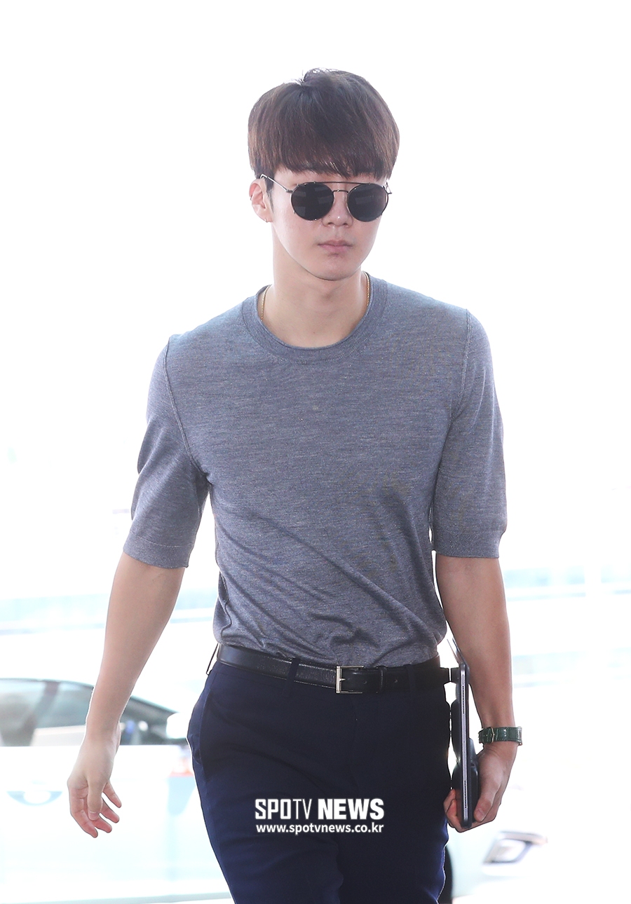 [포토S] 위너 이승훈, 슬림한 몸매