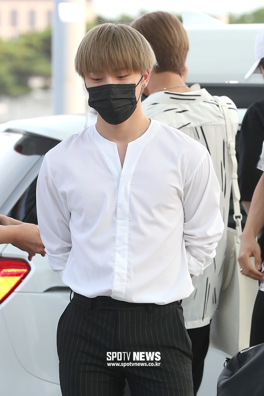 [포토S] 세븐틴 디노, 다 가려도 분위기 미남