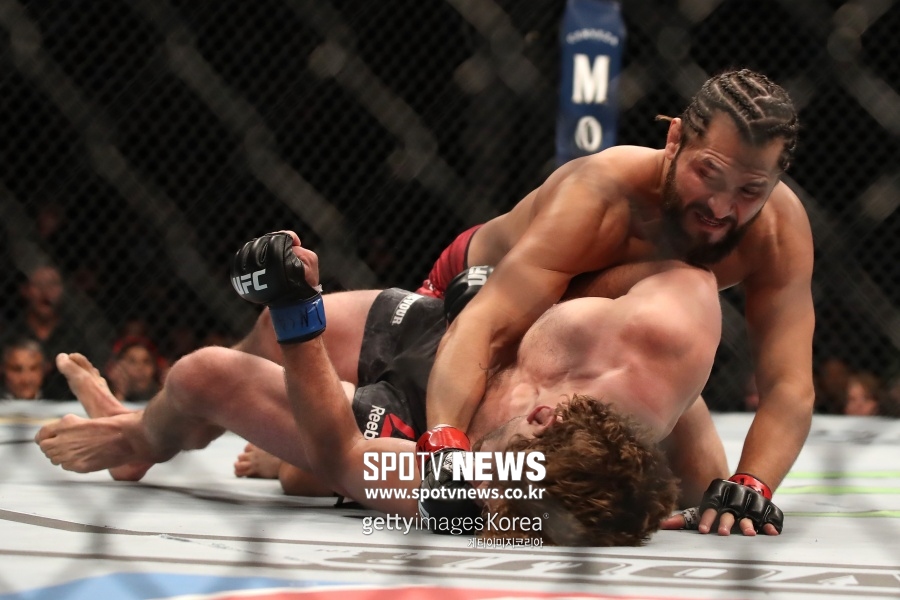 [정오의 UFC] '8년 친구' 마스비달 vs 코빙턴, 외나무다리에서 만날까?
