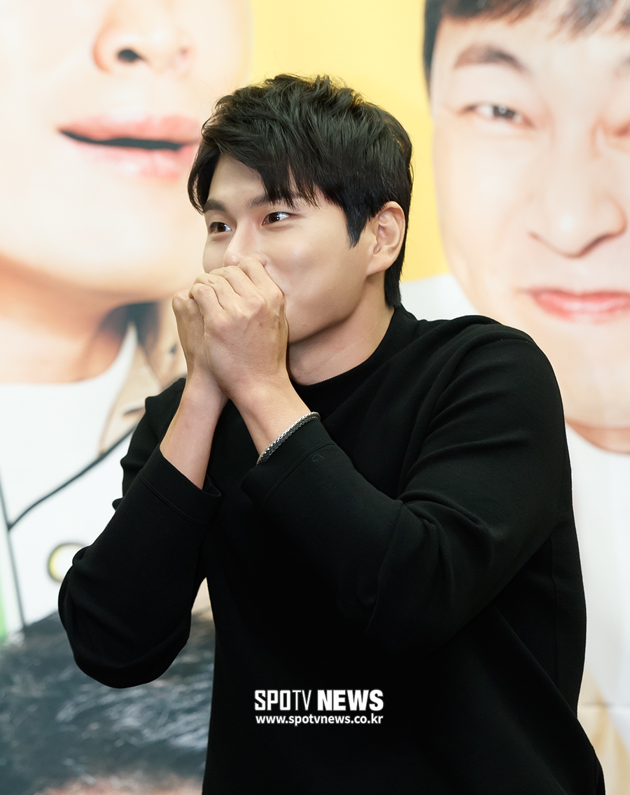 [포토S] 배우 이이경, 웃음으로 이미지 변신