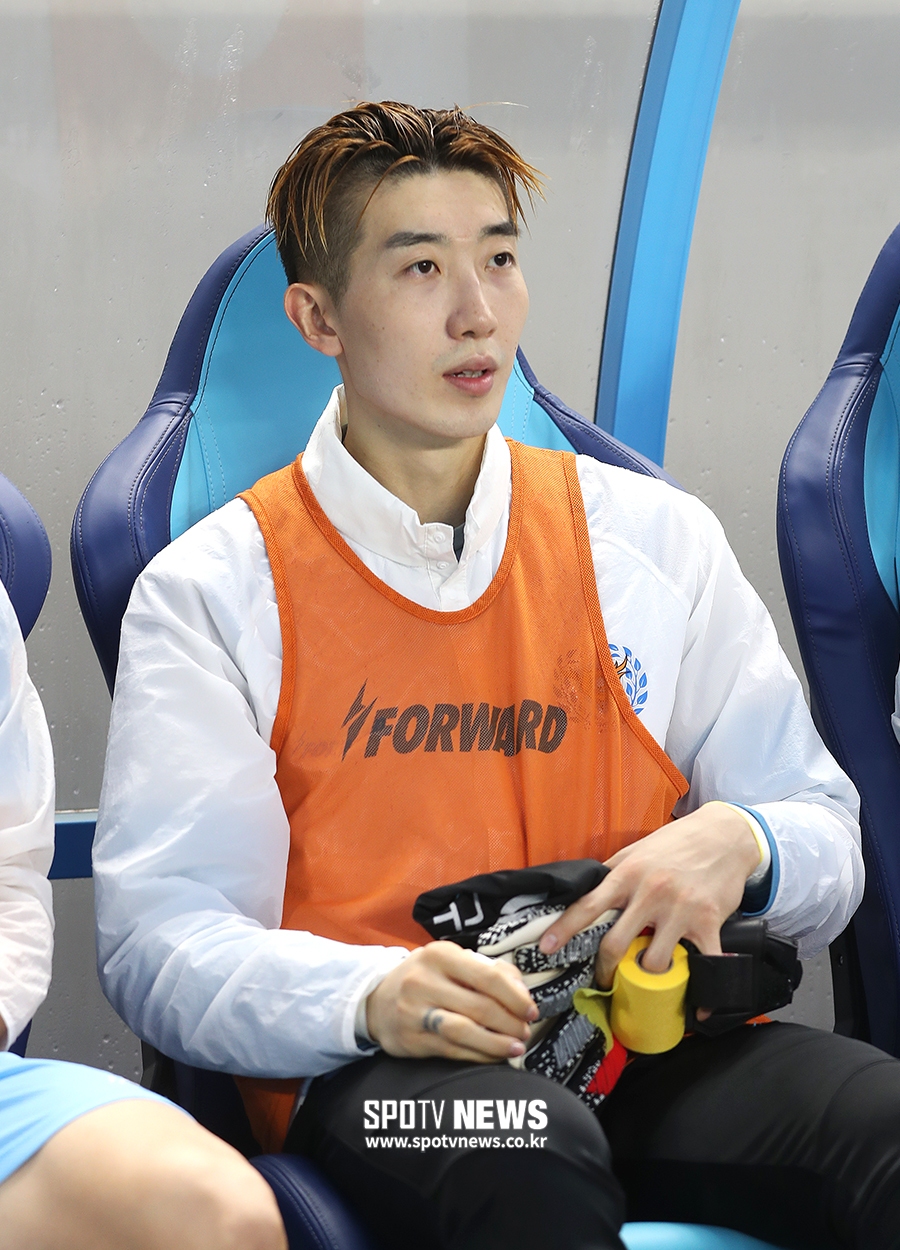 [포토S] '독일 이적설' 조현우, 이번 시즌 첫 벤치