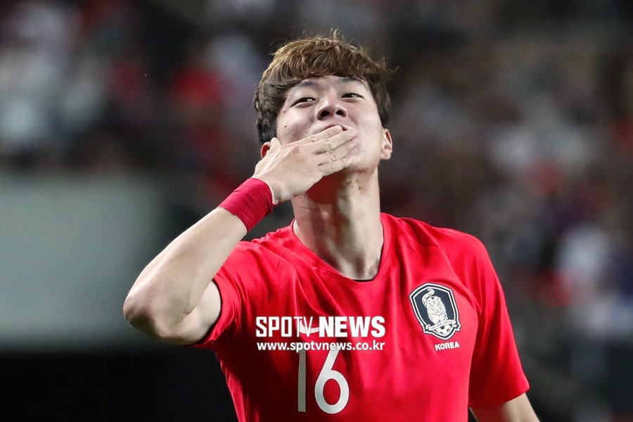 [취재파일] "무조건 유럽" 황의조, 특급 대우 보르도행 '이르면 12일 확정'
