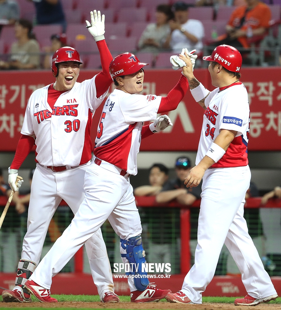 [포토S] 이우성, 짜릿한 스리런의 기쁨!