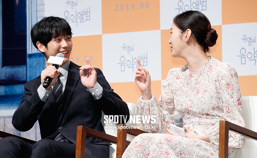 [포토S] 정해인-김고은, '눈빛만 봐도 알 수 있어'