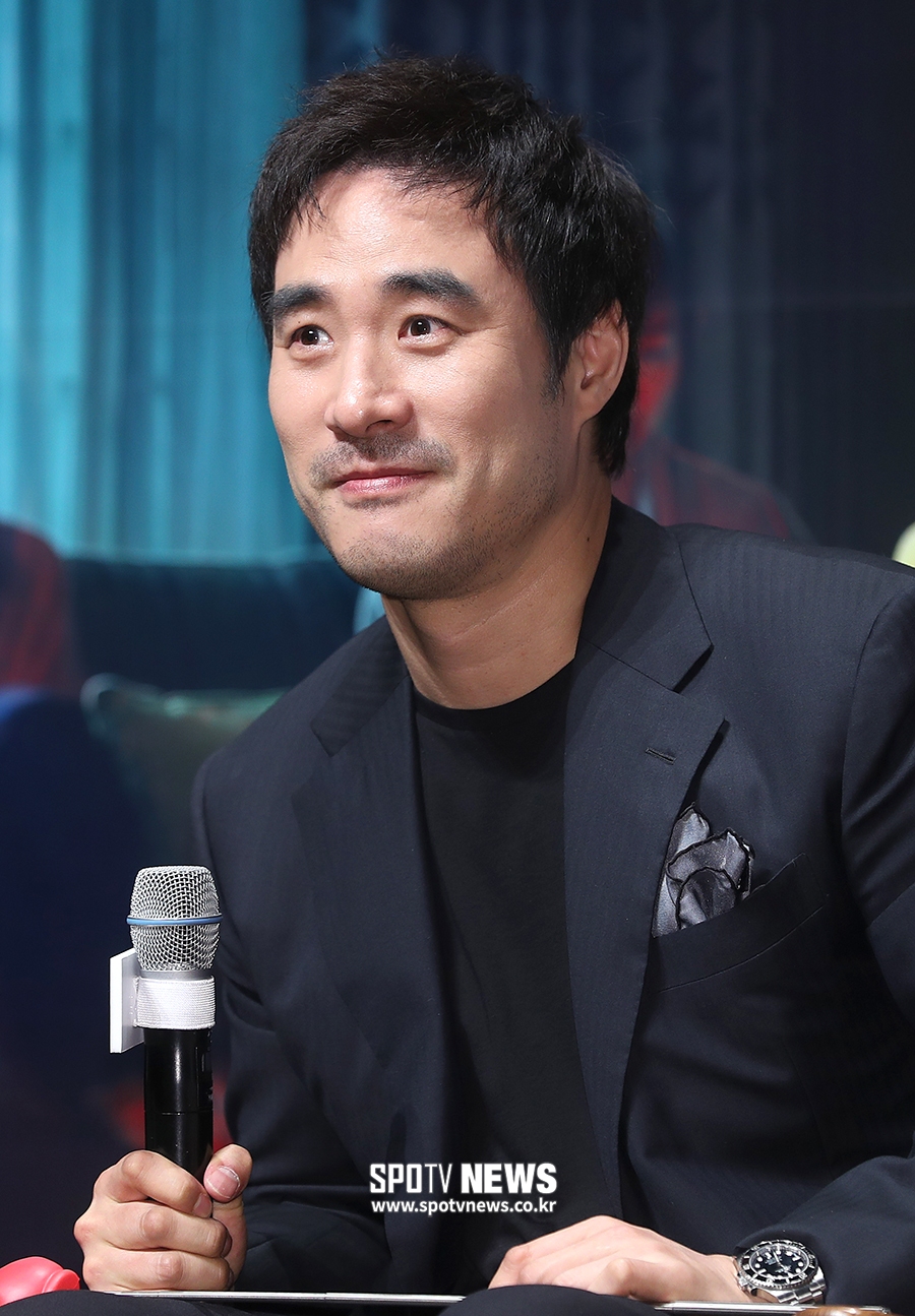[포토S] 배성우, '기쁜 표정 입니다'