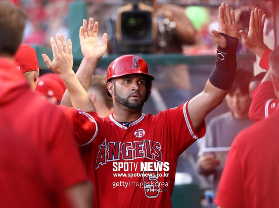[MLB 현장노트] LAA 후반기 파죽 5연승…오타니 멀티히트+푸홀스 3타점, 휴스턴 제압