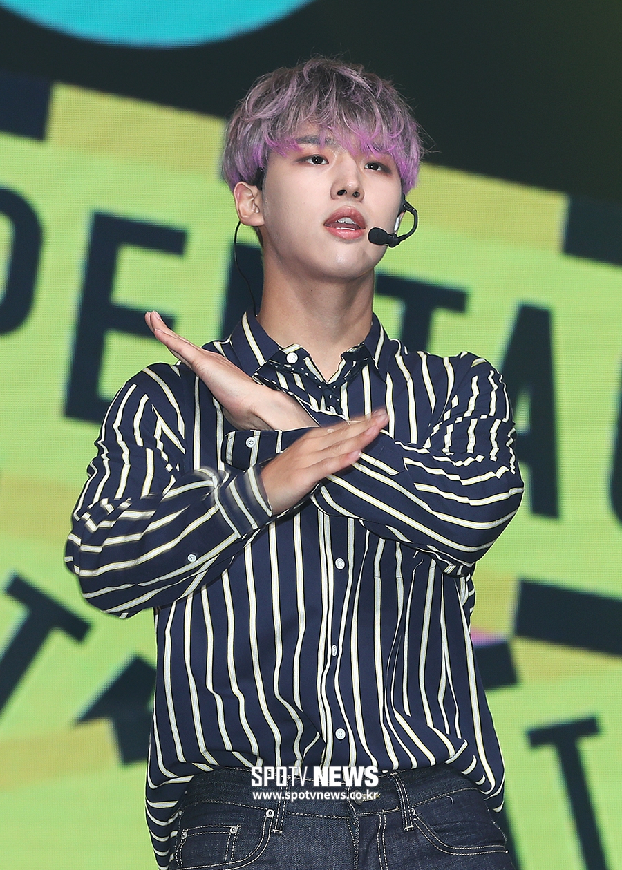 [포토S] 펜타곤 홍석, 부드러운 카리스마