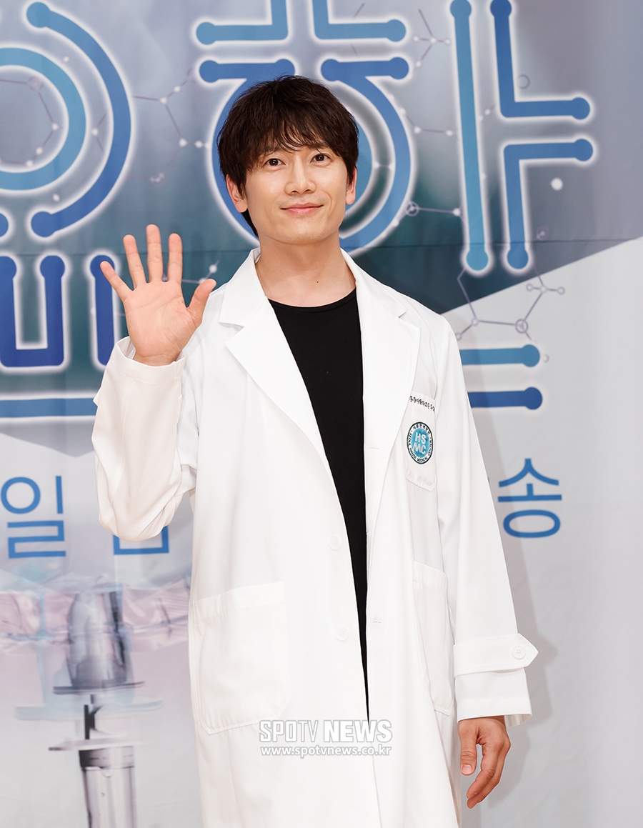 [포토S] 지성, 의사가 돼 컴백