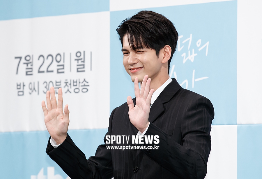 [포토S] 옹성우, 여심 녹이는 눈웃음