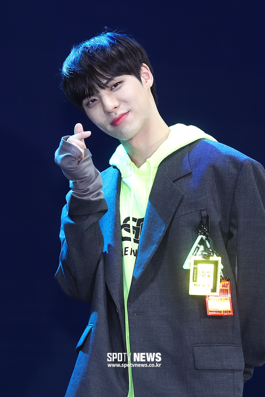 [포토S] CIX 비엑스, 귀엽게 하트 뿅!