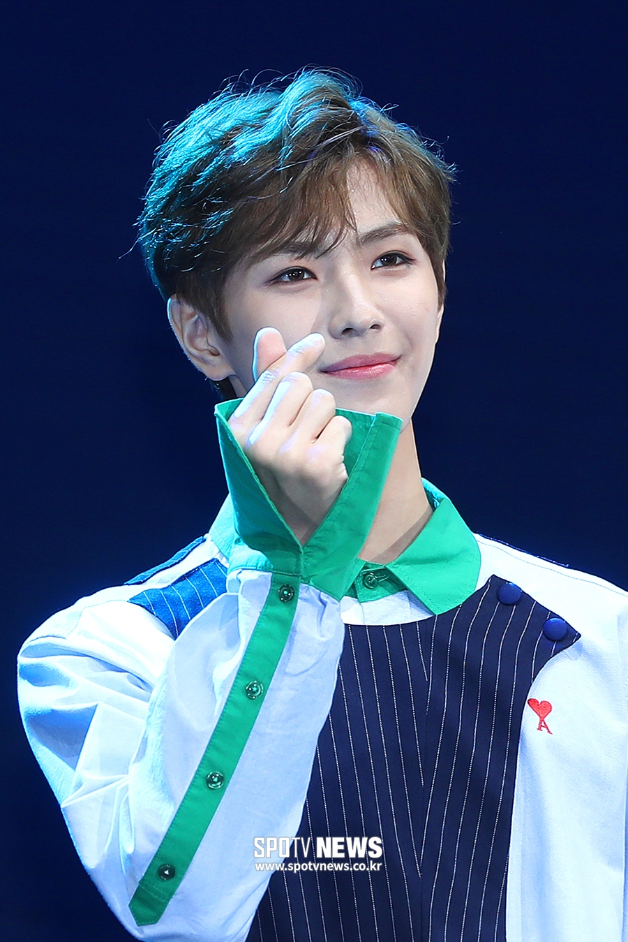 [포토S] CIX 용희, 부드러운 미소~