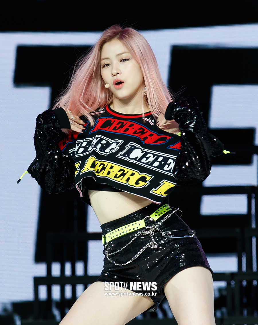 [포토S] 있지 류진, 강렬한 댄스