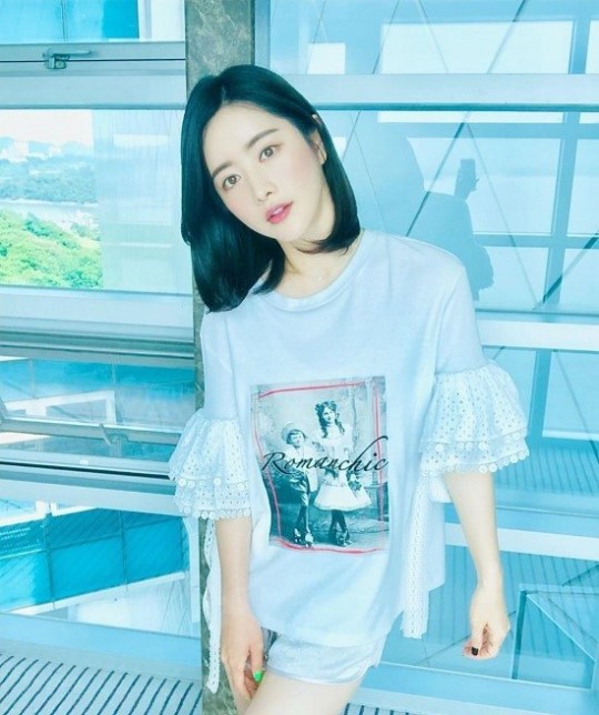 홍수아, 단발머리로 '청순美' 폭발…전신성형 중국 톱스타 열연[SNS컷]