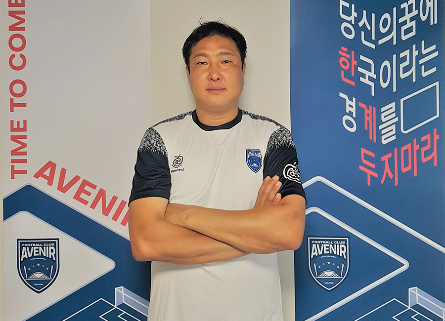 독립구단 FC아브닐, 홍성요 감독 감독 취임