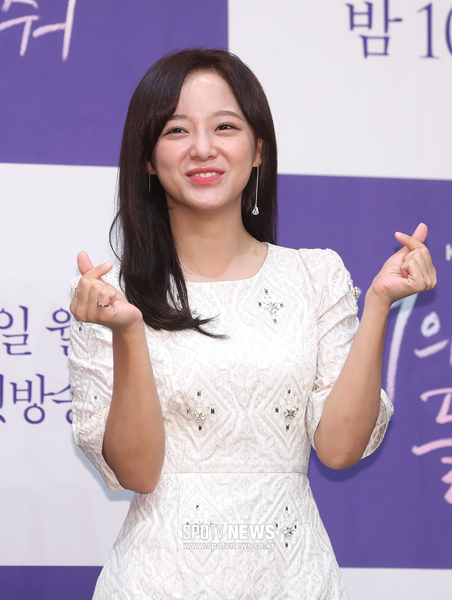 [포토S] 김세정, 하트 뿅뿅!