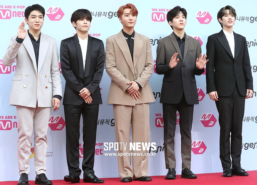 [포토S] 데이식스, 믿고 듣는 '데식이들'
