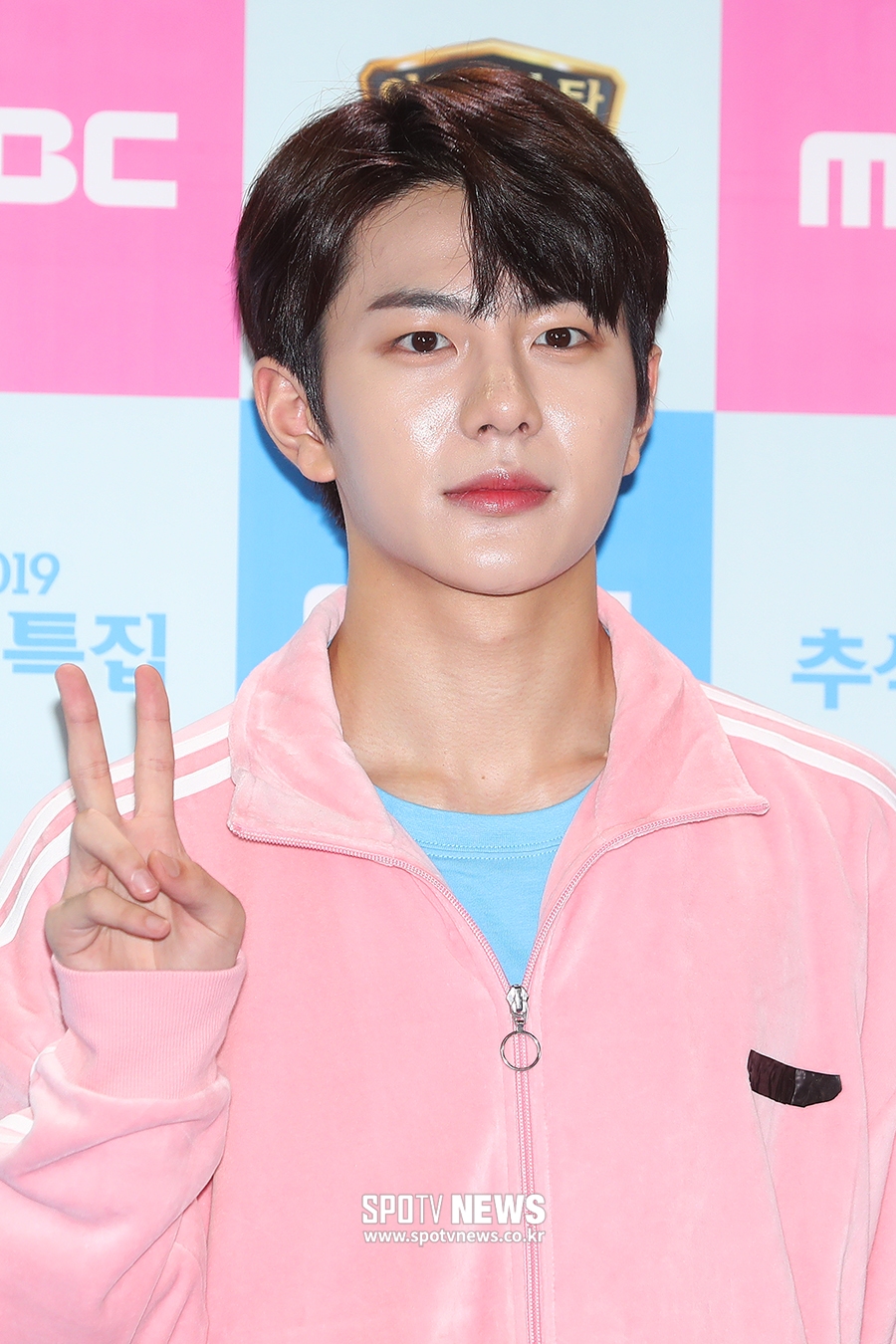 [포토S] 골든차일드 보민, 흑발이 찰떡