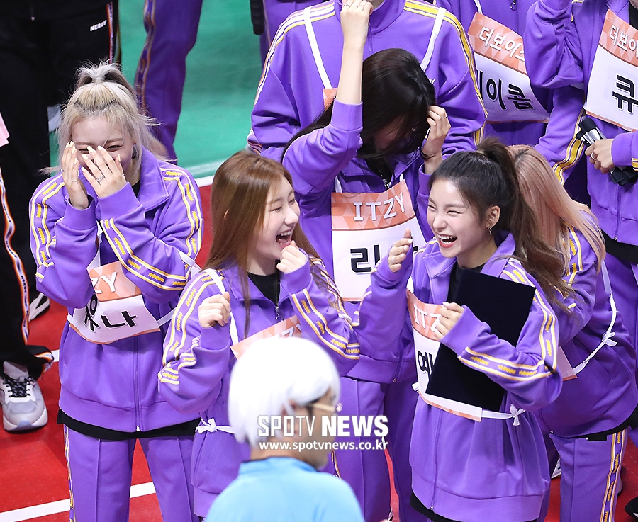 [포토S] 빵 터진 '있지'