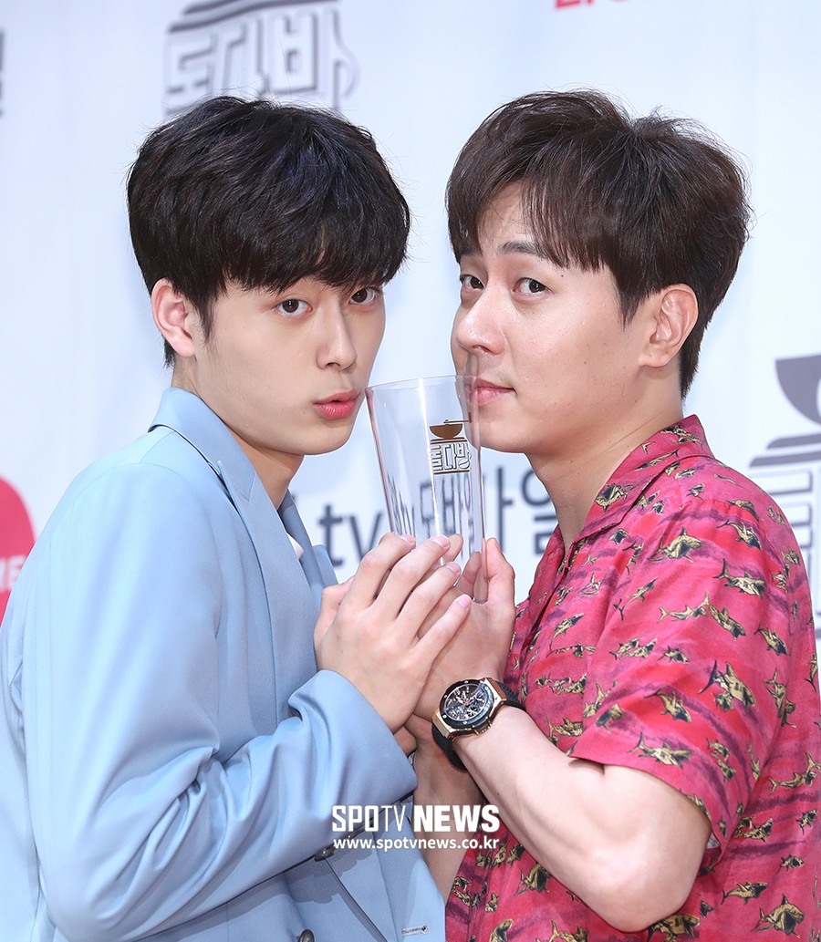 [포토S] 앤디-유선호, 신구 아이돌의 만남!