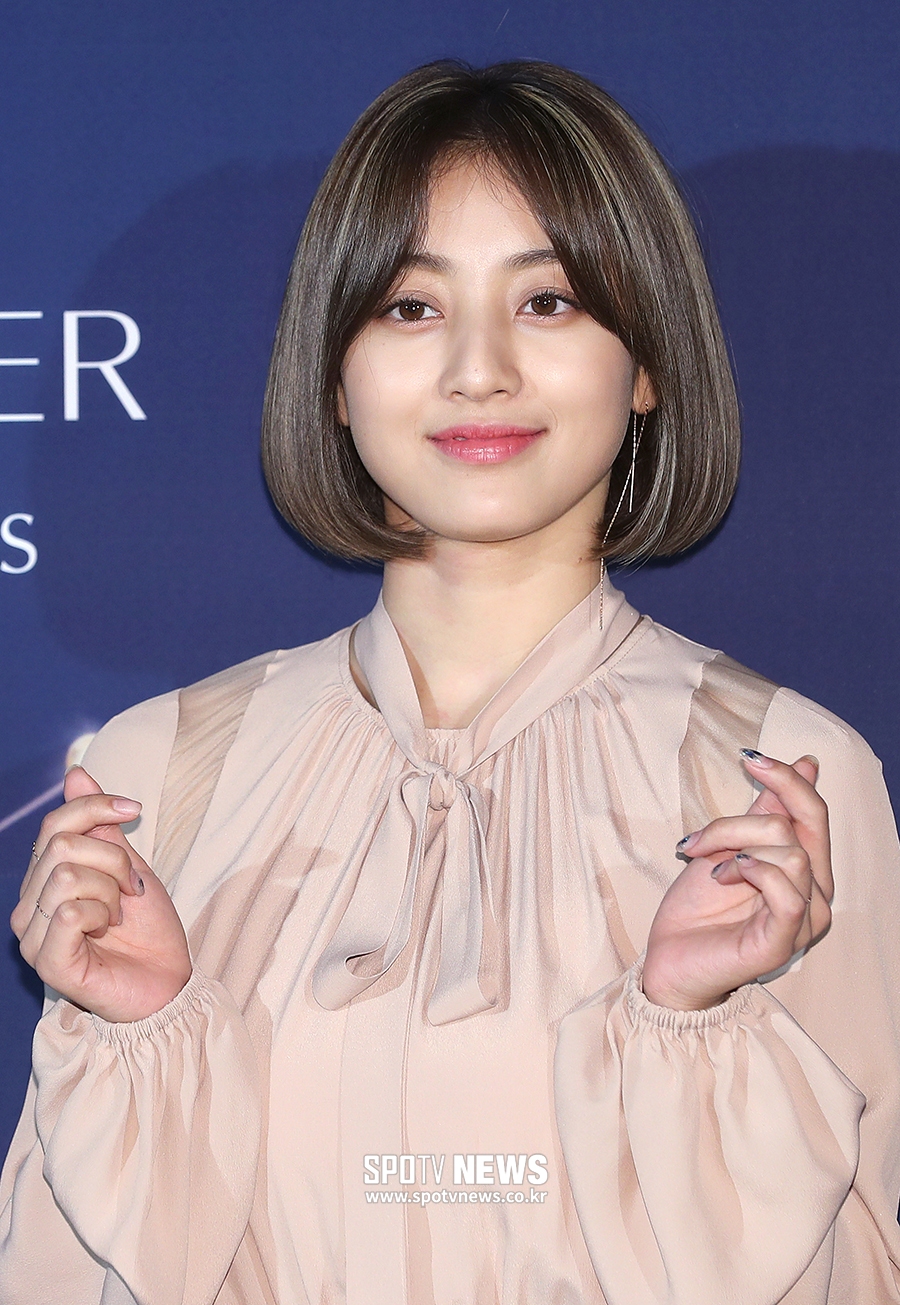 [포토S] 지효, 강다니엘과 열애 인정 후 첫 공식석상