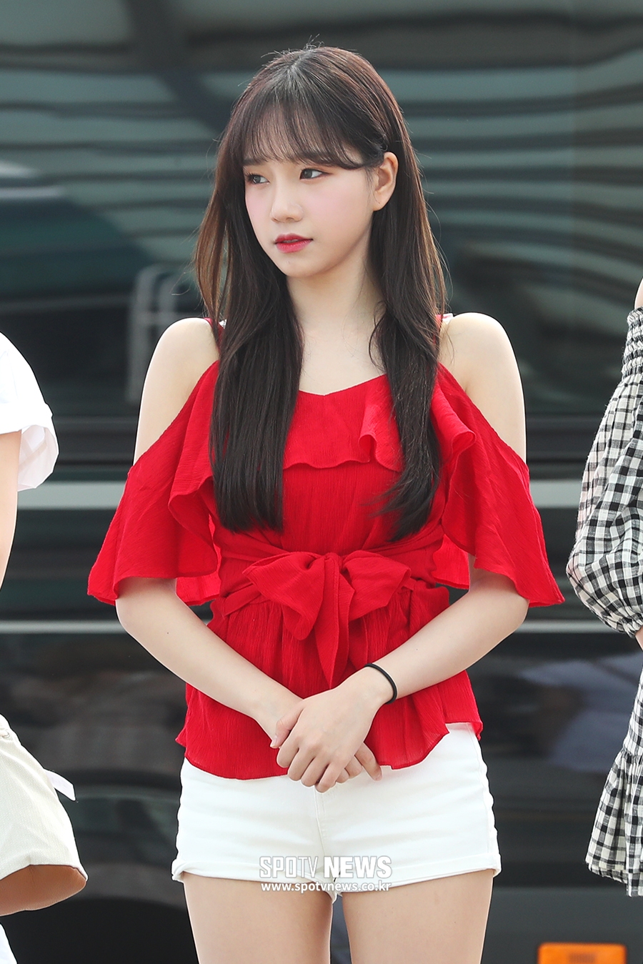 [포토S] 조유리, 보호본능 일으키는 자태