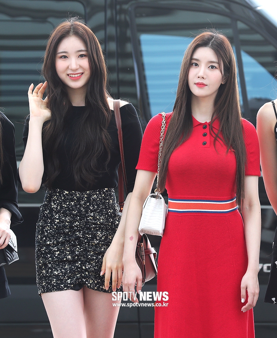 [포토S] 이채연-권은비, '예뻐도 너무 예뻐~'