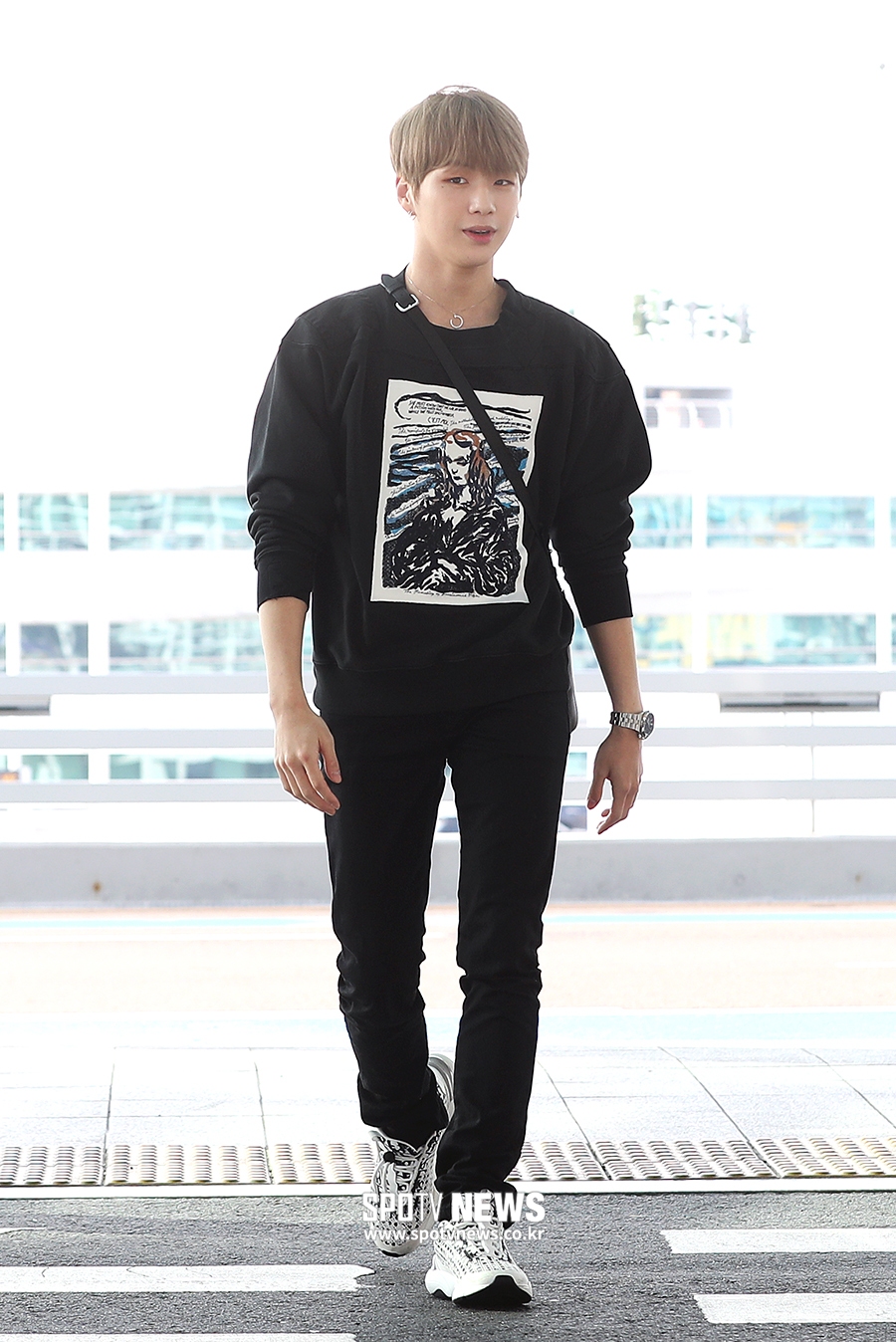 [포토S] 강다니엘, 출국길부터 화보!