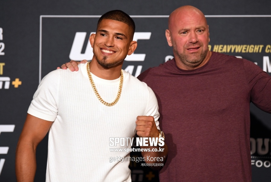 [정오의 UFC] 페티스 "디아즈 잡고 맥그리거와 대결 희망"