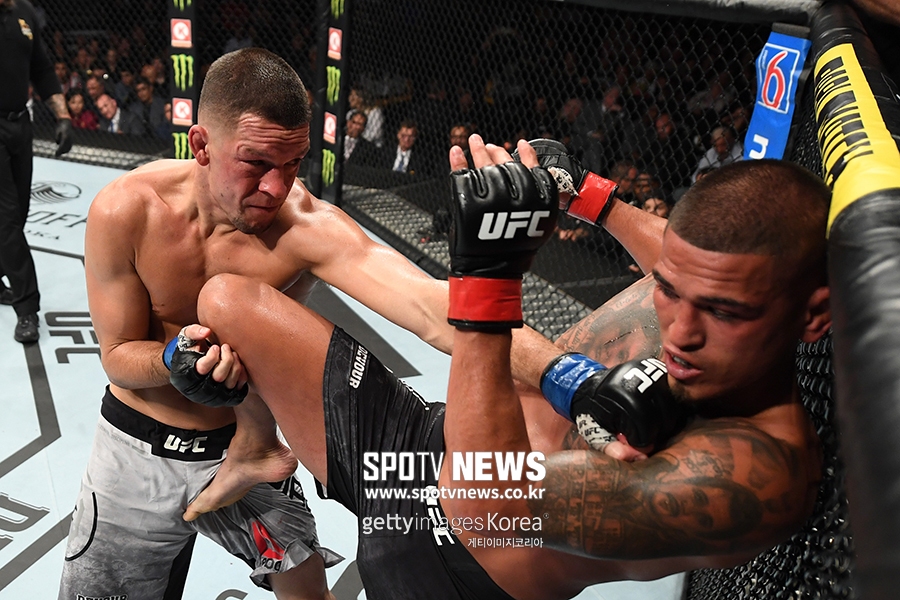 [정오의 UFC] "맥그리거·로우지처럼…디아즈는 판도 바꿀만한 스타"