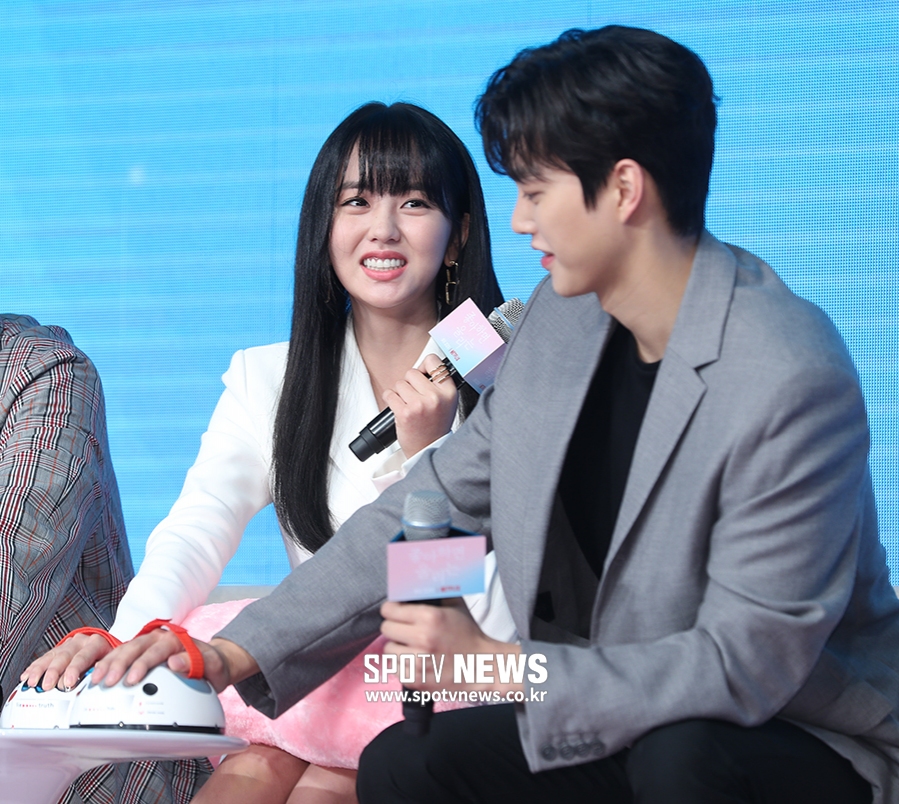 [포토S] 김소현, '전기를 못 느껴요'