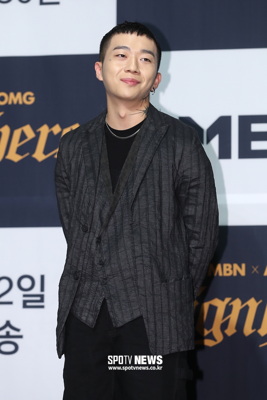 [포토S] 우원재, '하트는 못하겠어요'