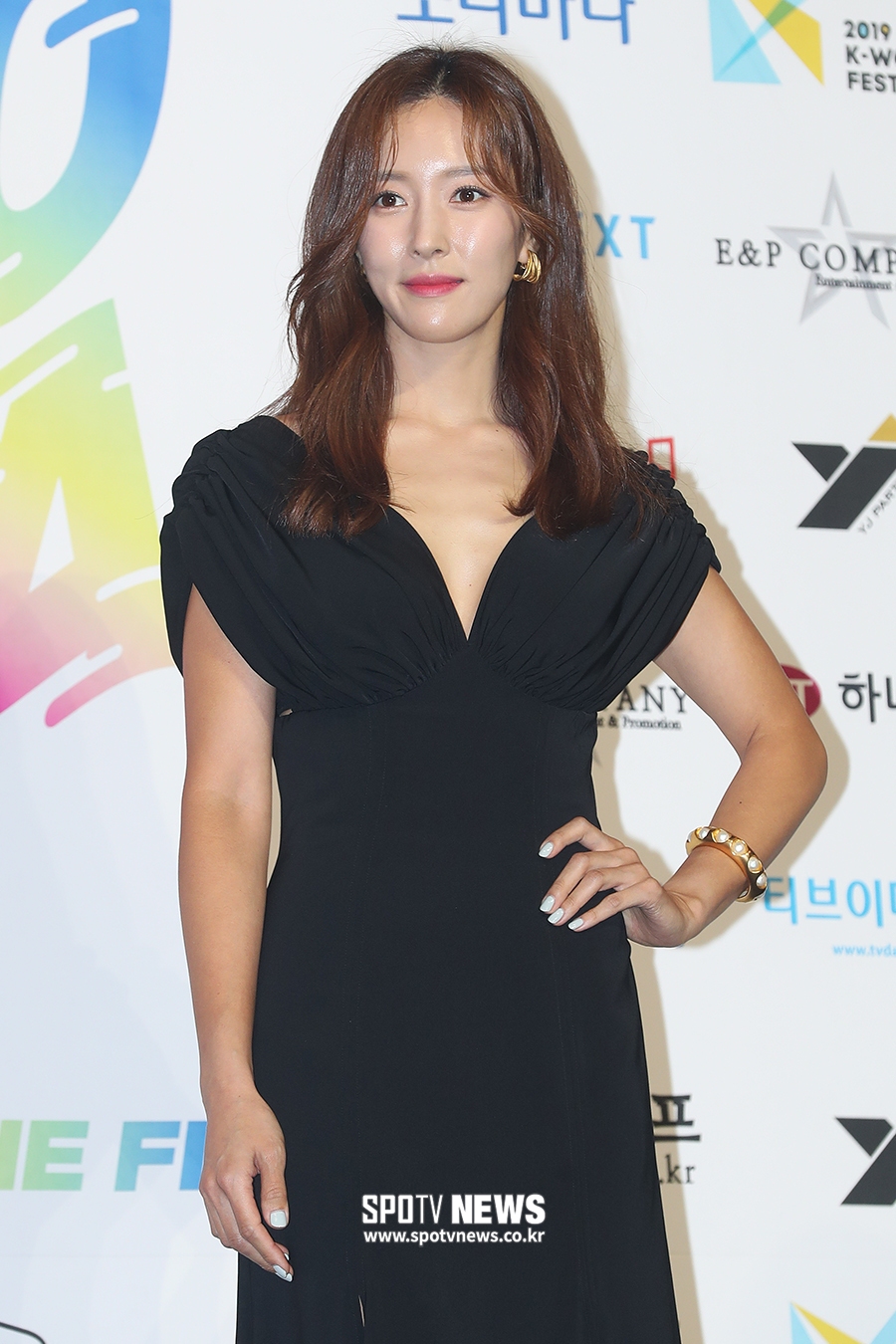 [포토S] 왕빛나, 우아한 섹시미
