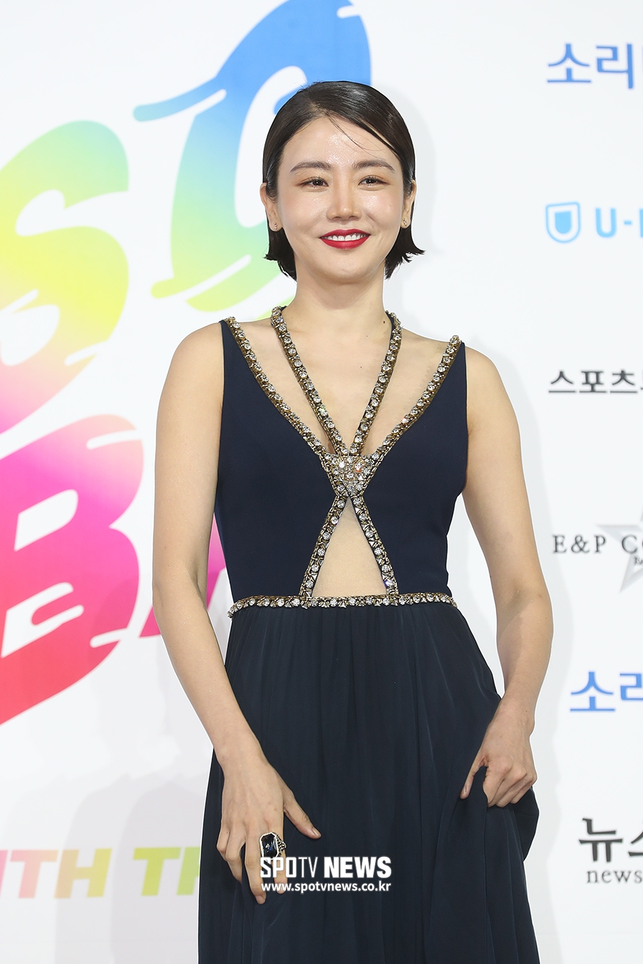 [포토S] 황우슬혜, 파격 드레스
