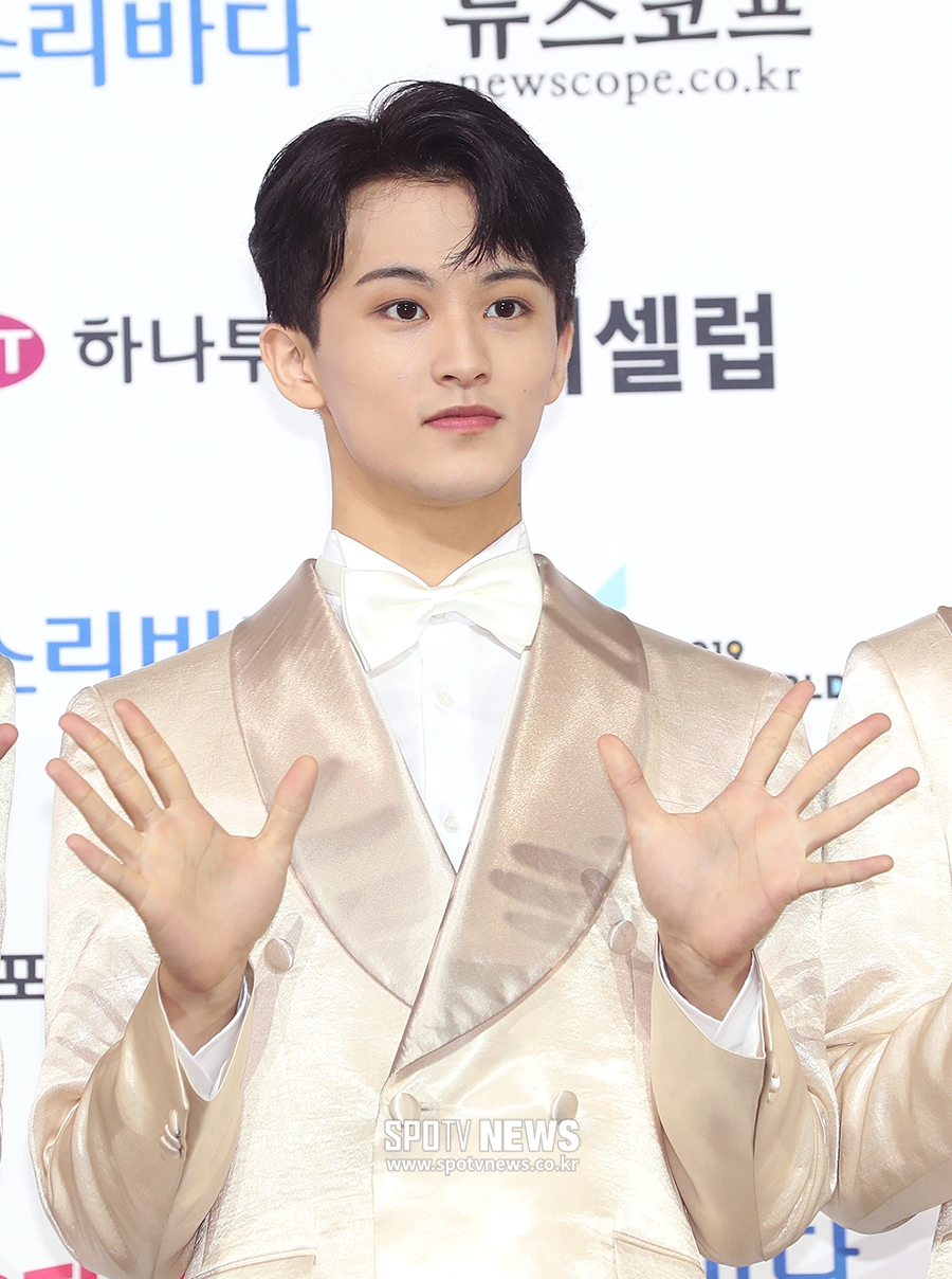 [포토S] NCT127 마크, 귀엽게 안녕~