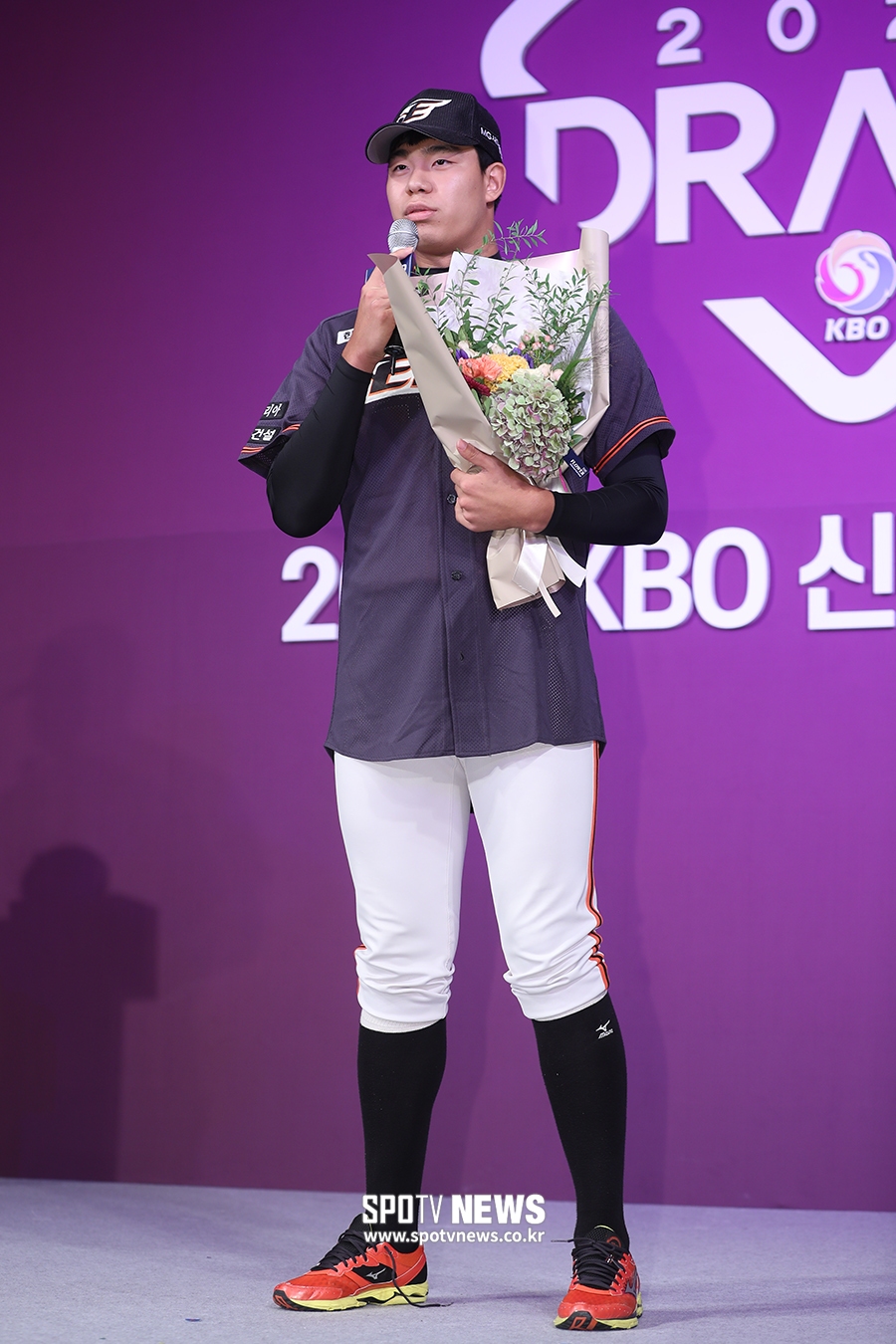 [포토S] 한화 1차 지명 신지후, 197cm 어마어마한 키