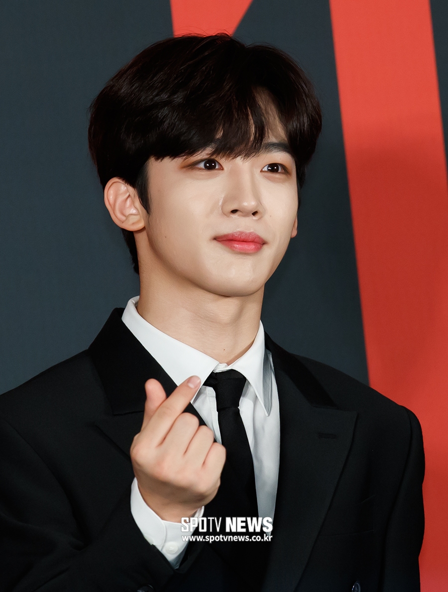 [포토S] 엑스원 김요한, 매력적인 손하트