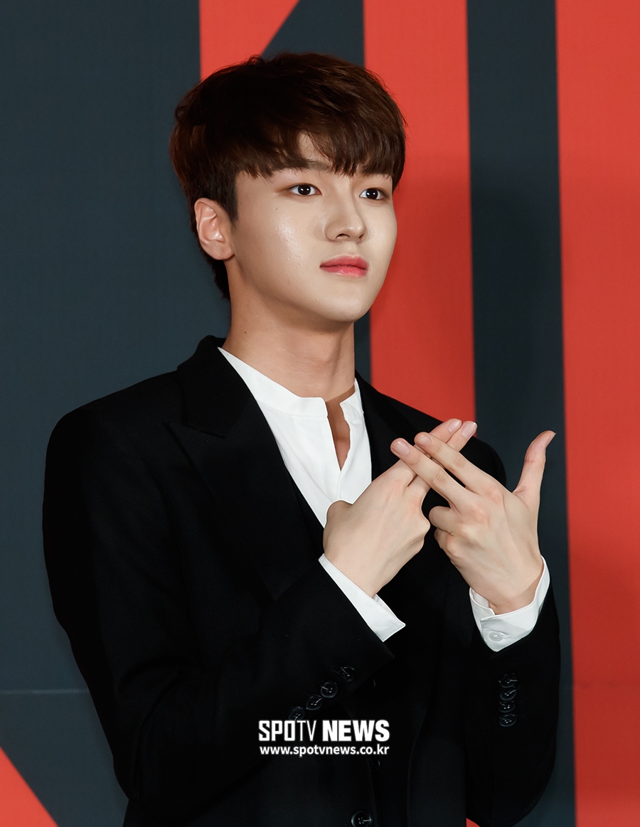 [포토S] 포즈 취하는 엑스원 차준호