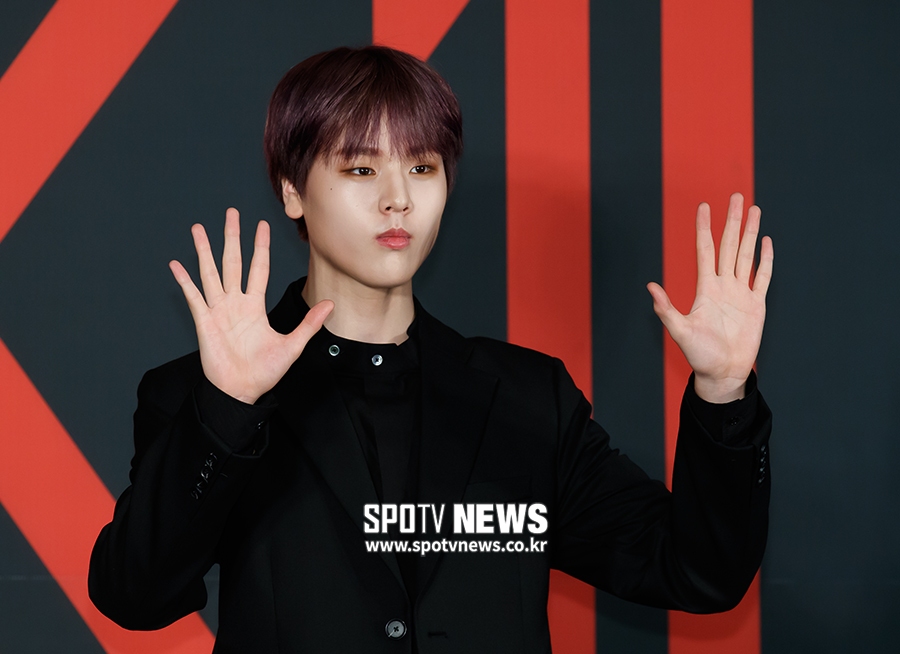 [포토S] 엑스원 남도현, 강렬한 손인사