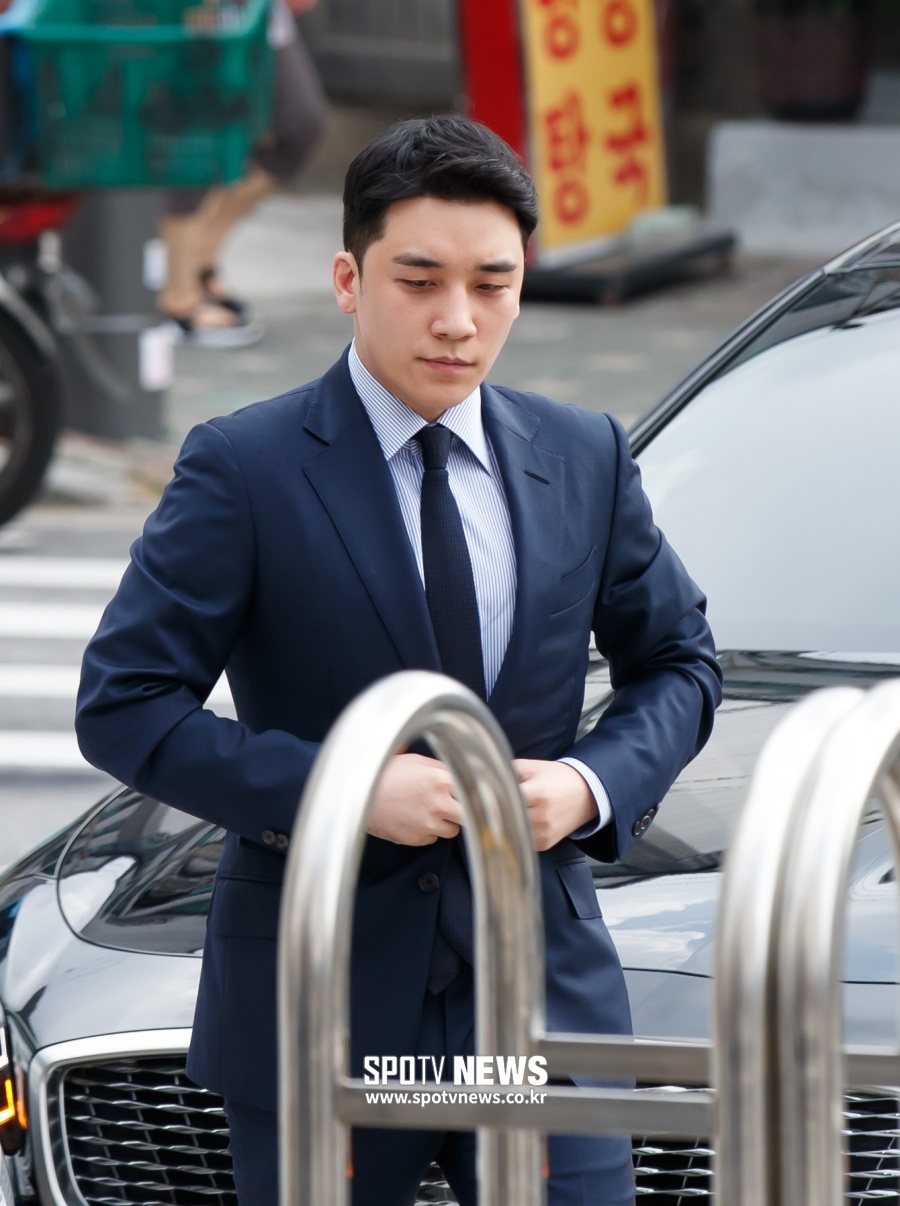 [포토S] 원정 도박 혐의로 경찰 출석하는 승리