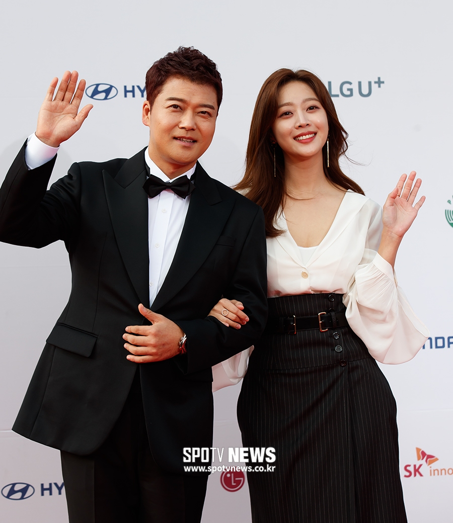 [포토S] 전현무-조보아, '드라마 어워드 맡겨주세요'