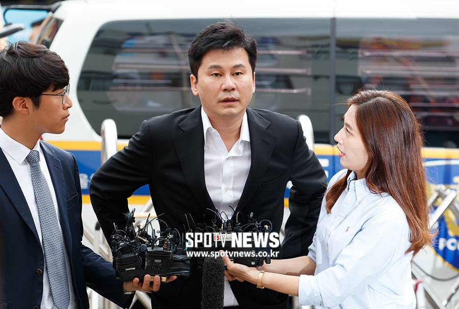 [포토S] 포토라인에 선 양현석