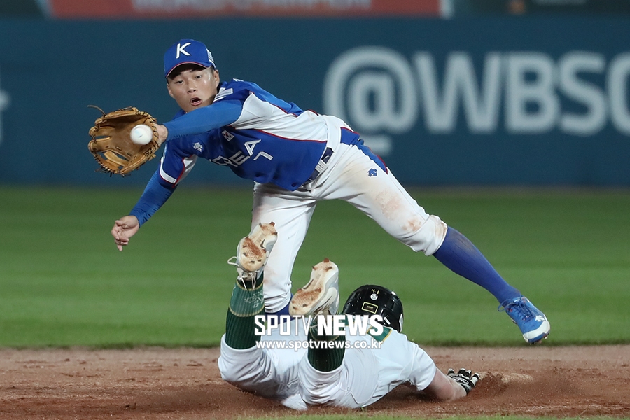 [포토S] 몸을 던져 견제구 잡는 박민
