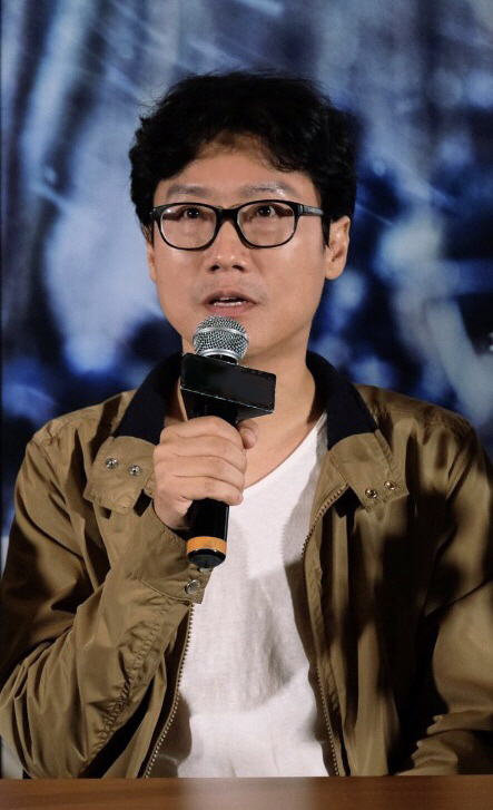 황동혁 감독, 넷플릭스와 손잡다…오리지널 시리즈 '오징어 게임' 연출[공식]