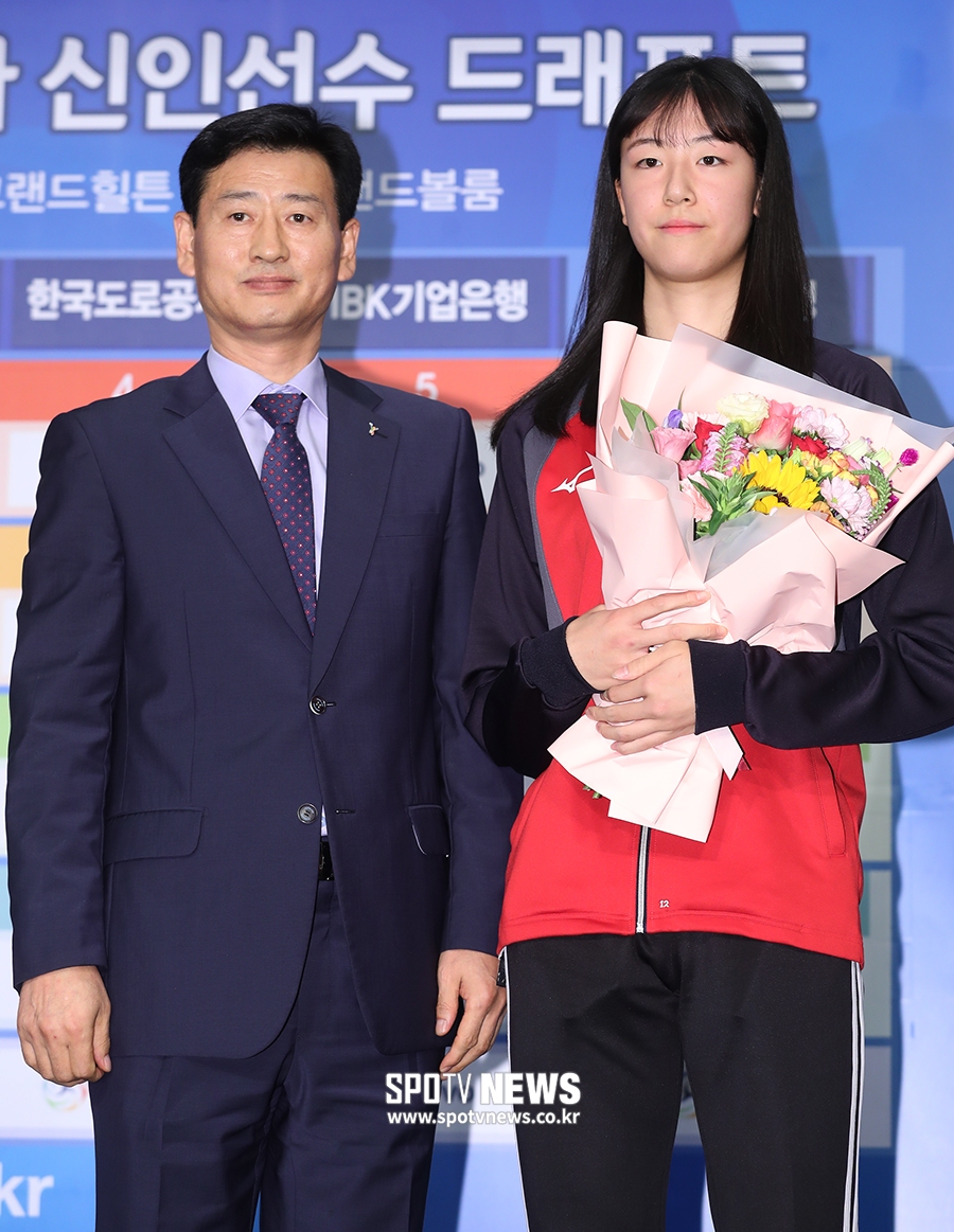 [포토S] 선명여고 정호영, 1라운드 1순위 KGC인삼공사행