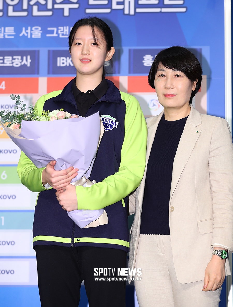 [포토S] 이다현, 1라운드 2순위로 현대건설행