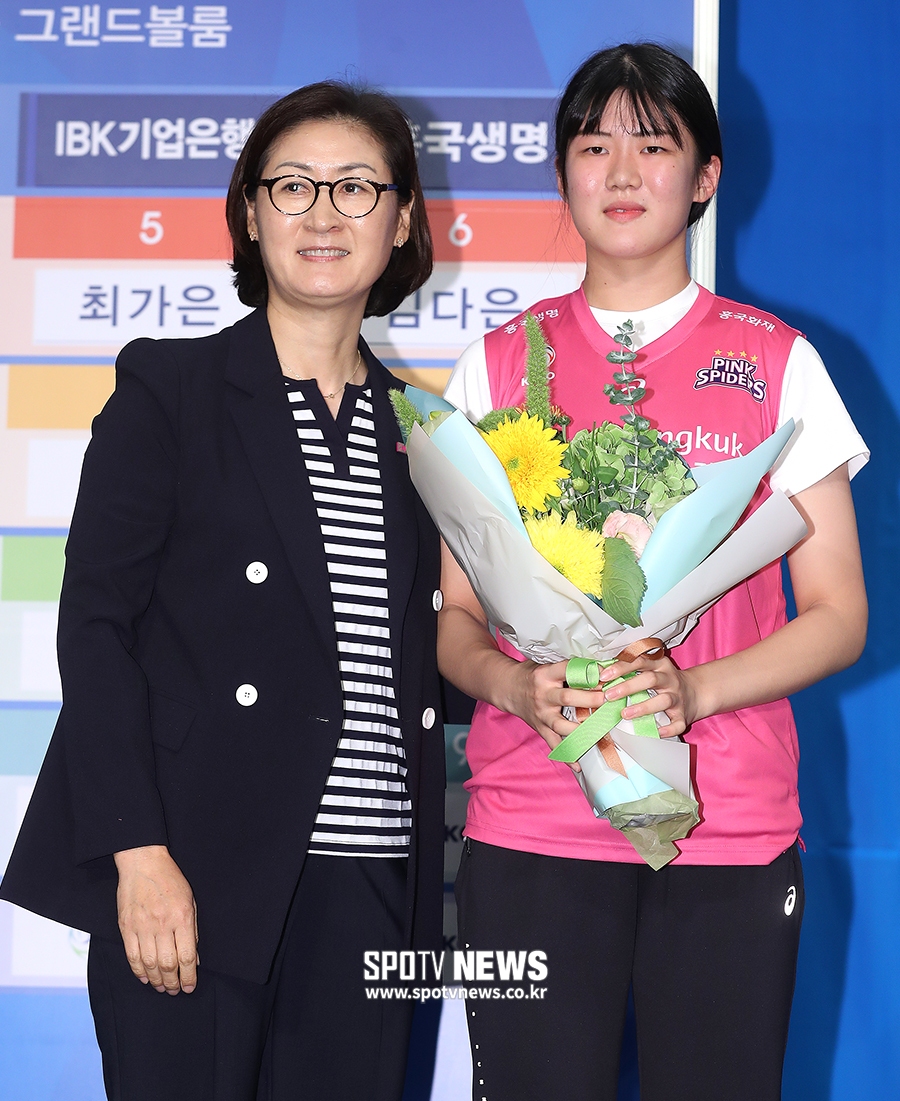 [포토S] 김다은, 1라운드 6순위로 흥국생명행