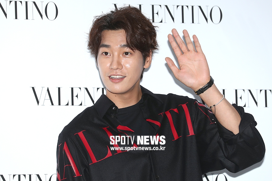 [포토S] 김영광, '안녕하세요'