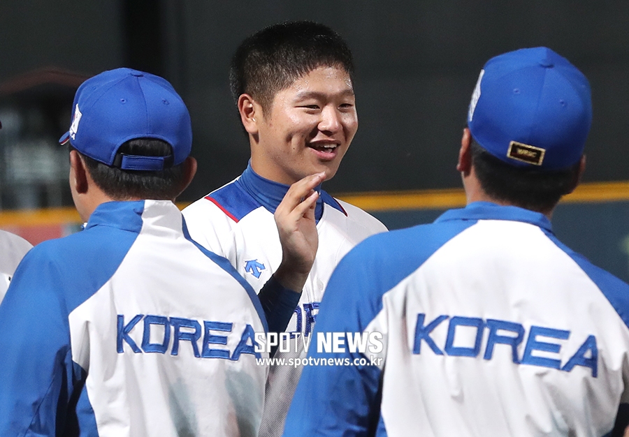 [포토S] 박주홍, 승리 거둔 후 귀여운 미소