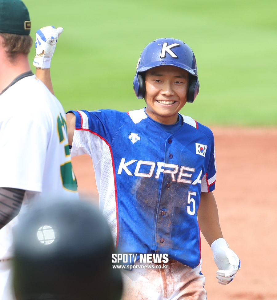 [포토S] 김지찬, 대표팀 복덩이